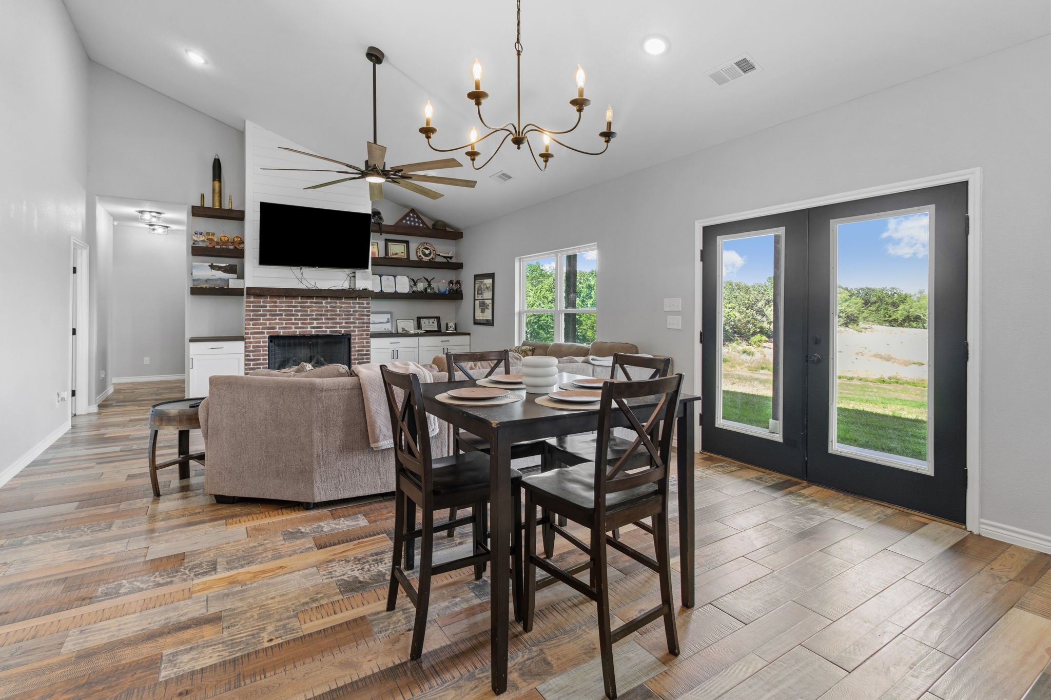 688 Sandstone Court Sunset TX 76270