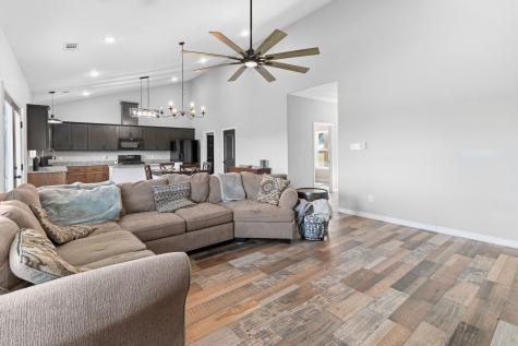 688 Sandstone Court Sunset TX 76270