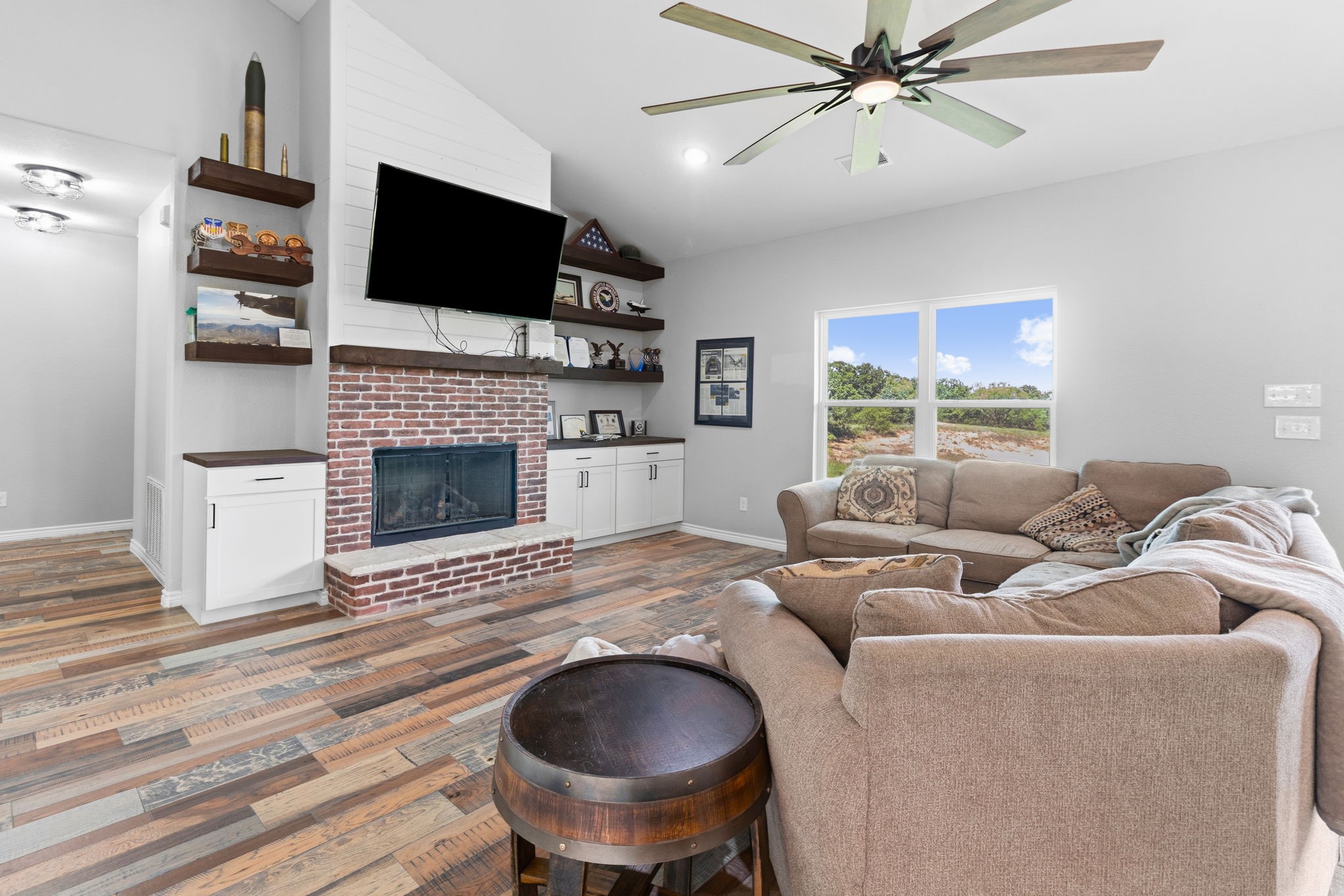 688 Sandstone Court Sunset TX 76270