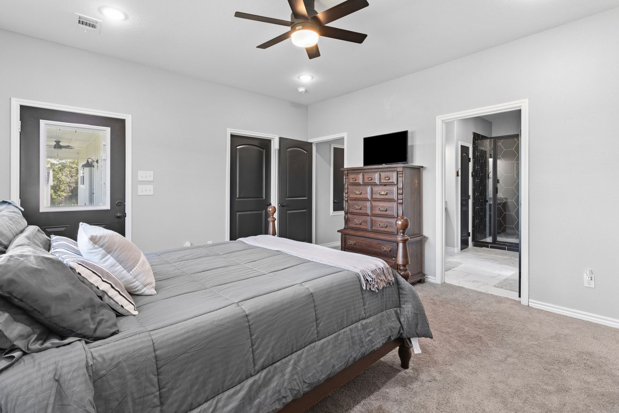 688 Sandstone Court Sunset TX 76270