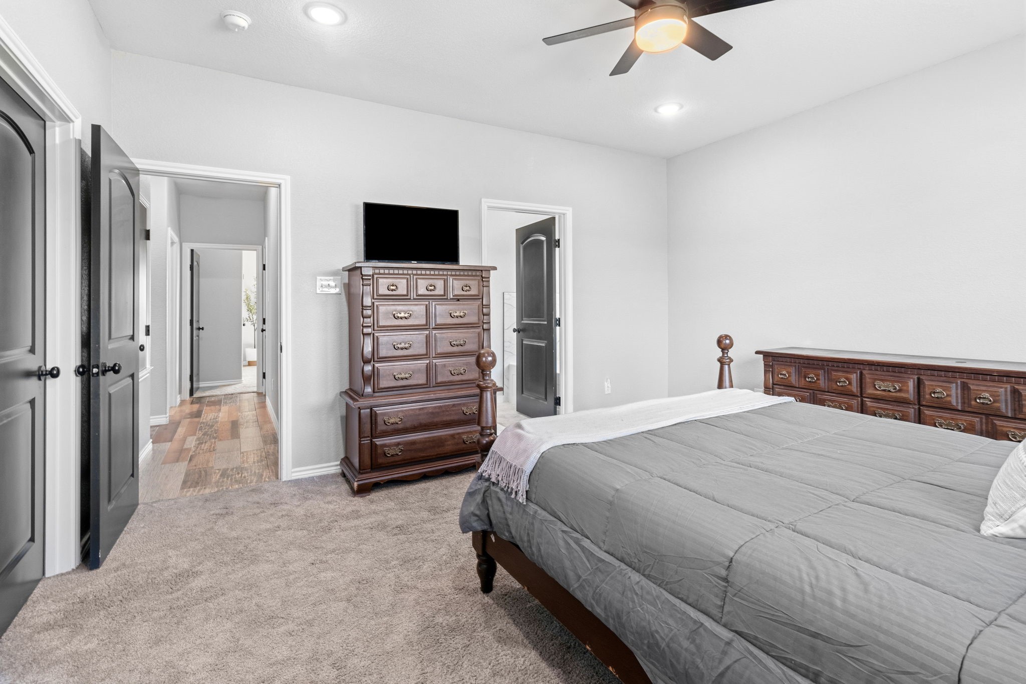 688 Sandstone Court Sunset TX 76270