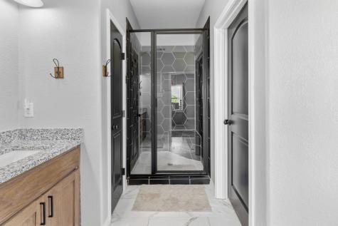 688 Sandstone Court Sunset TX 76270