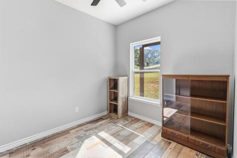 688 Sandstone Court Sunset TX 76270