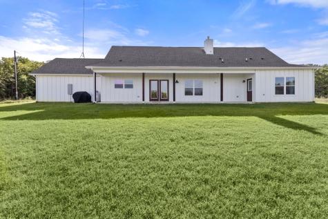 688 Sandstone Court Sunset TX 76270