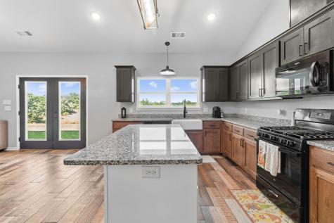 688 Sandstone Court Sunset TX 76270