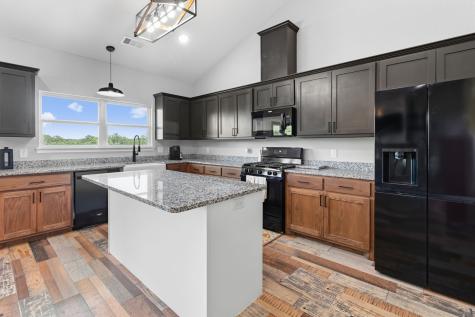 688 Sandstone Court Sunset TX 76270