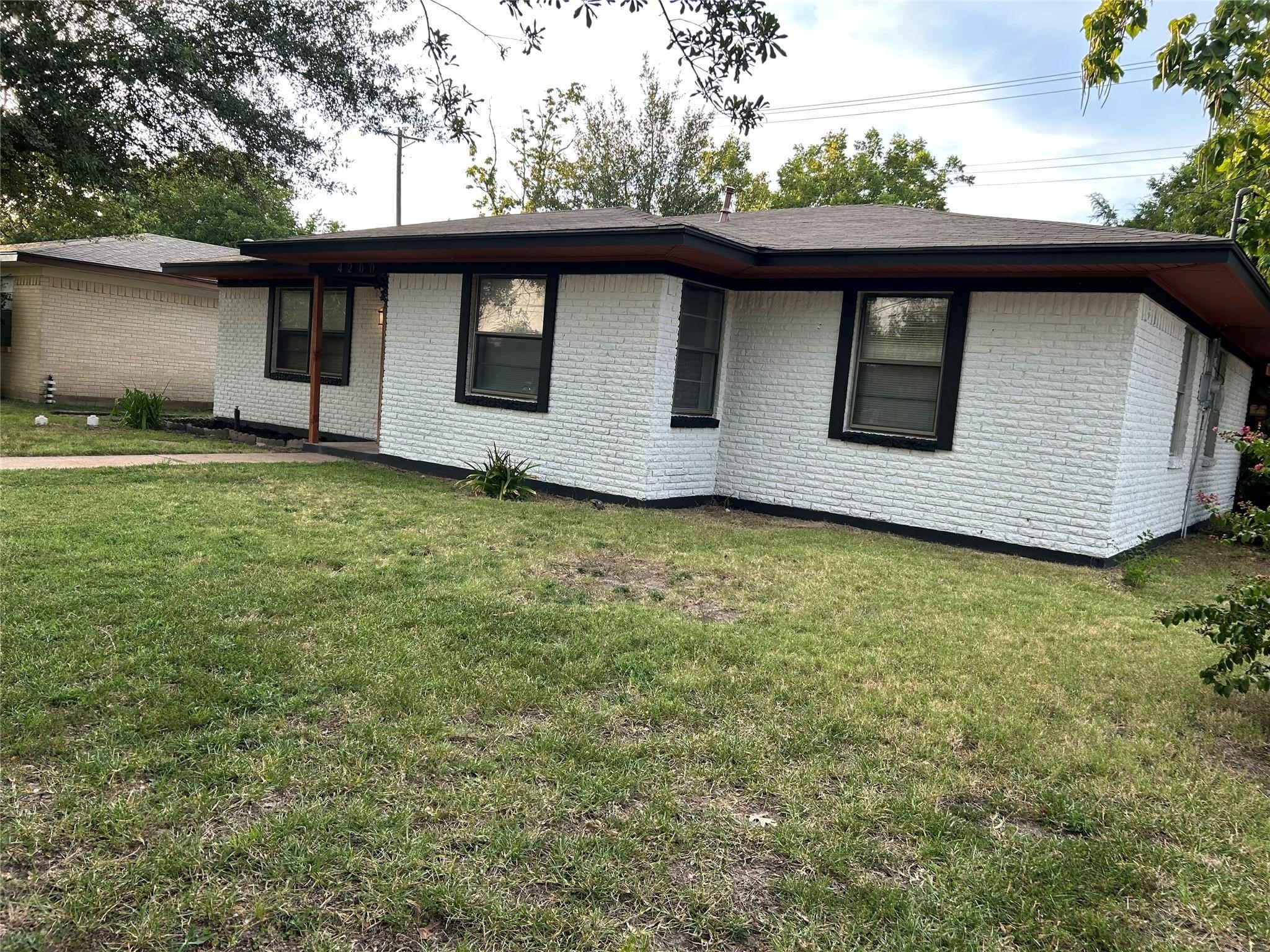 4200 Templeton Street Greenville TX 75401