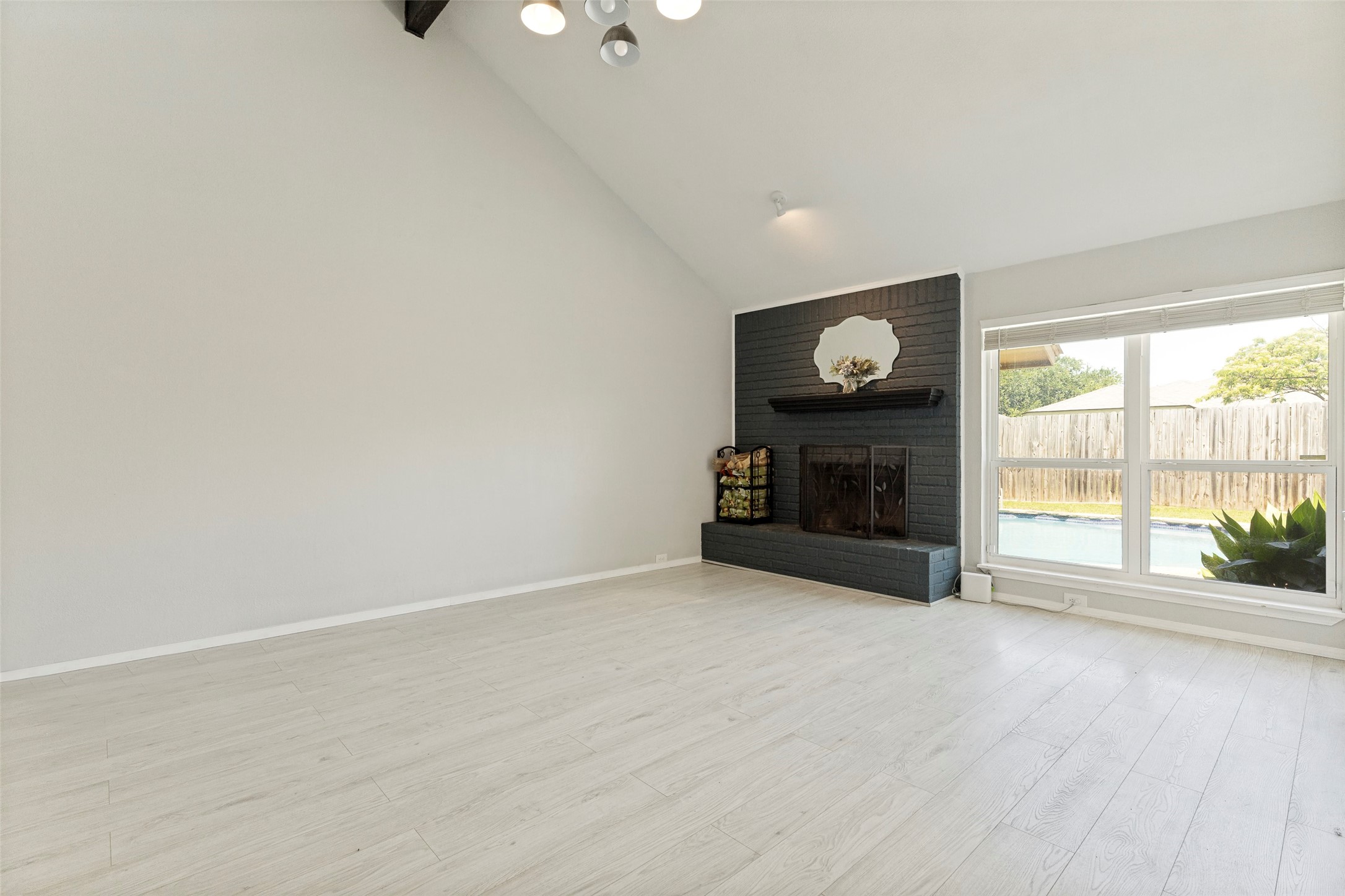 6625 Moss Lane Watauga TX 76148