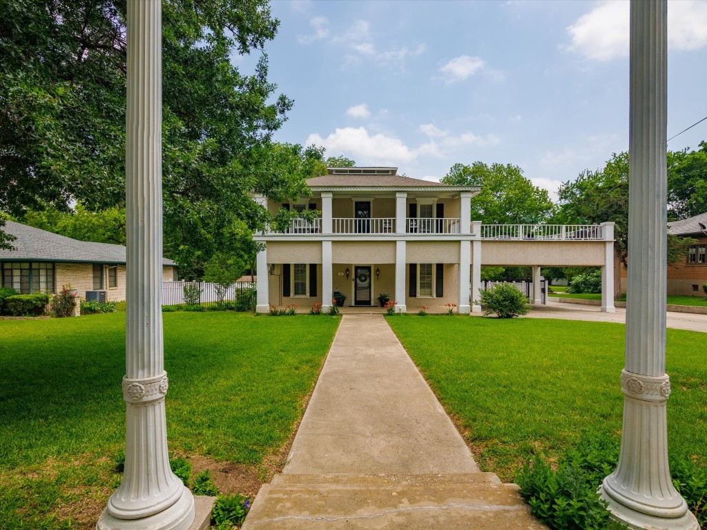 928 S Lindsay Street Gainesville TX 76240