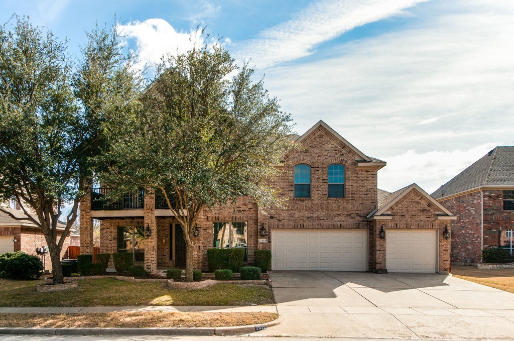 2323 Shackleford Trail Grand Prairie TX 75052