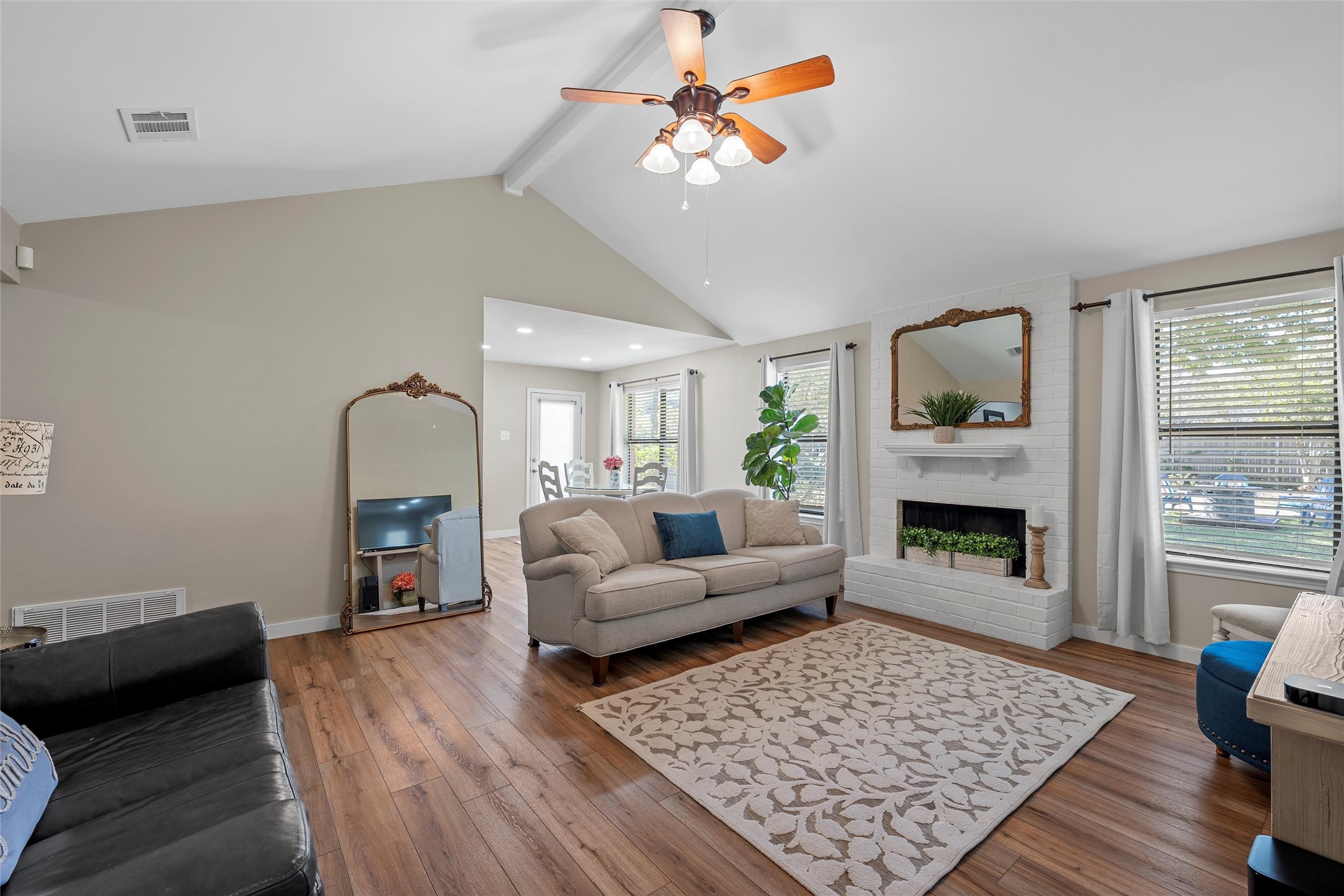923 Vail Highlands Hewitt TX 76643