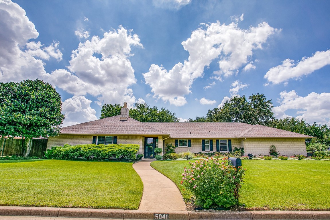 5041 Lake View Circle North Richland Hills TX 76180