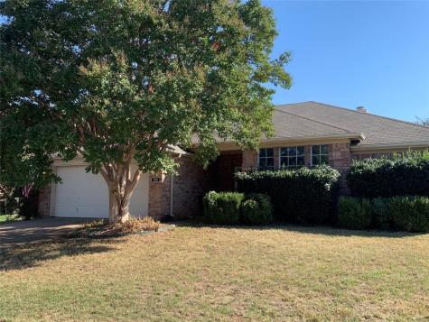 320 Ashley Oak Lane Lake Dallas TX 75065