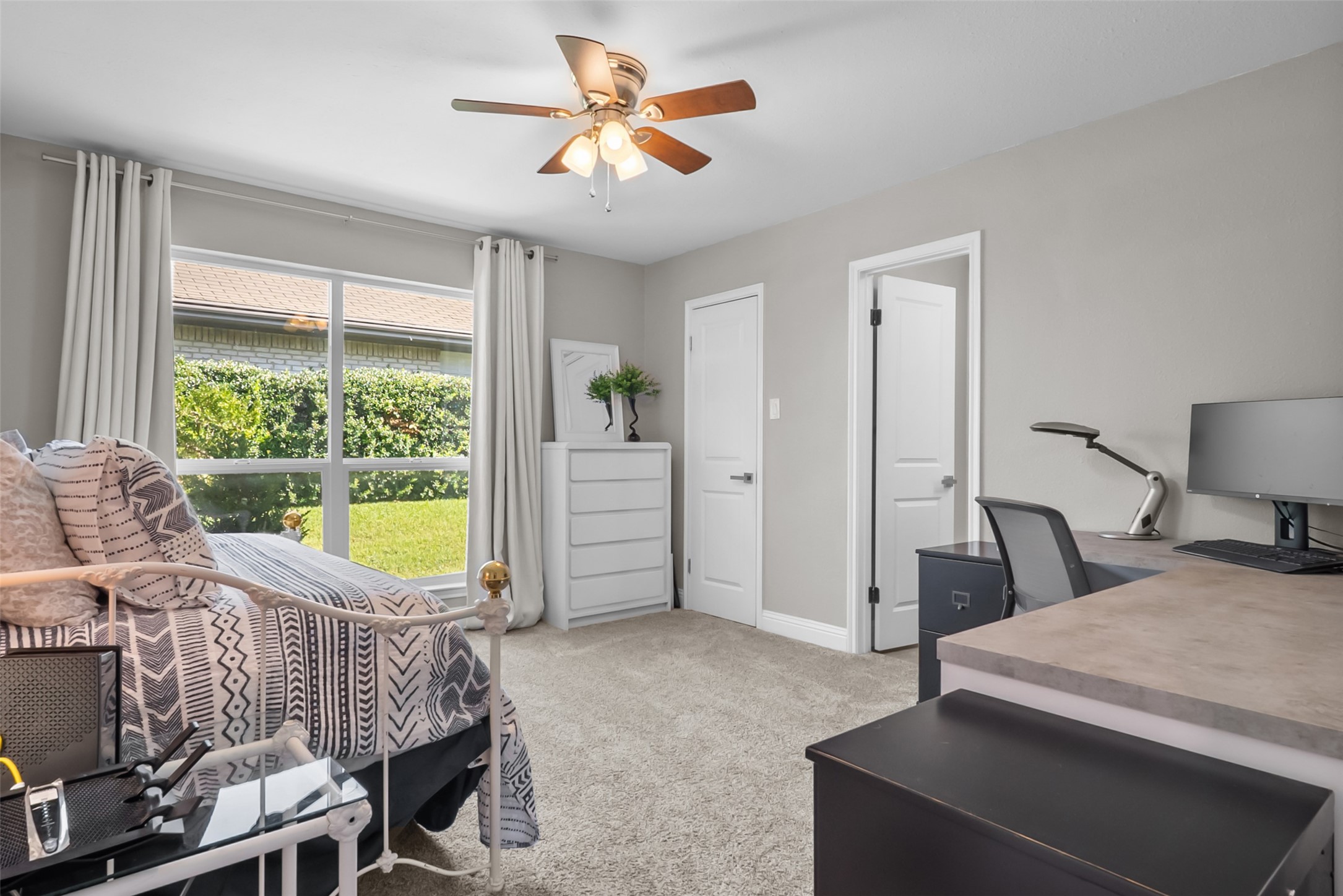 16 Bounty Road W Benbrook TX 76132
