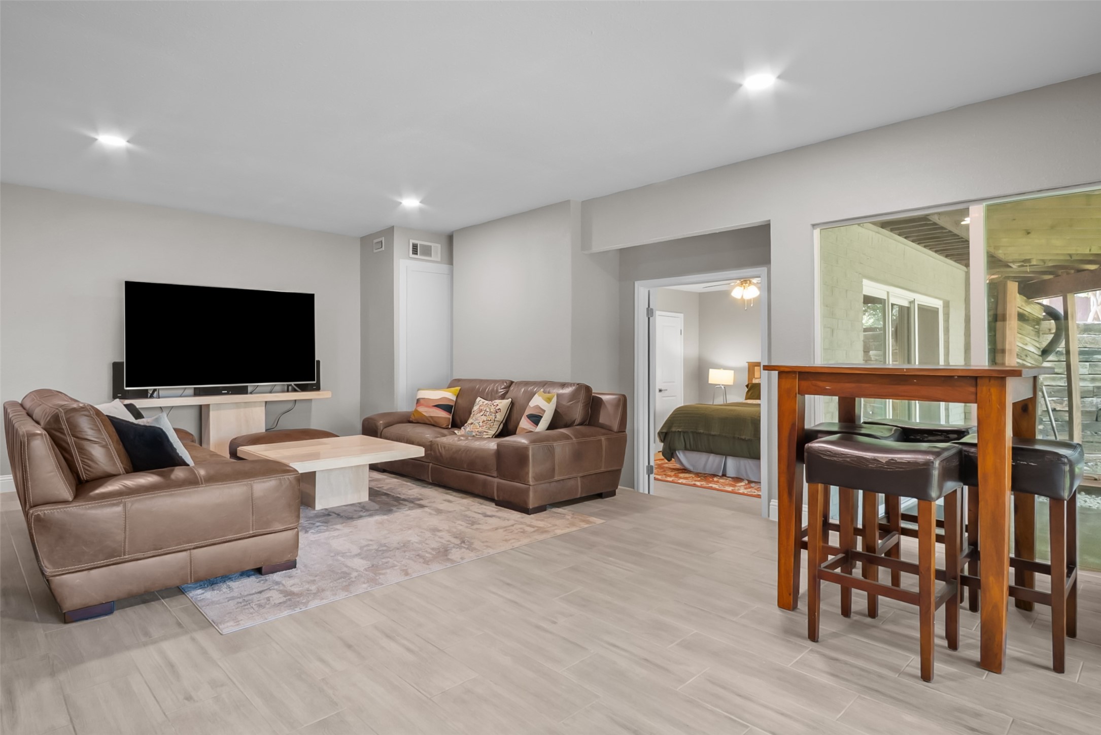 16 Bounty Road W Benbrook TX 76132