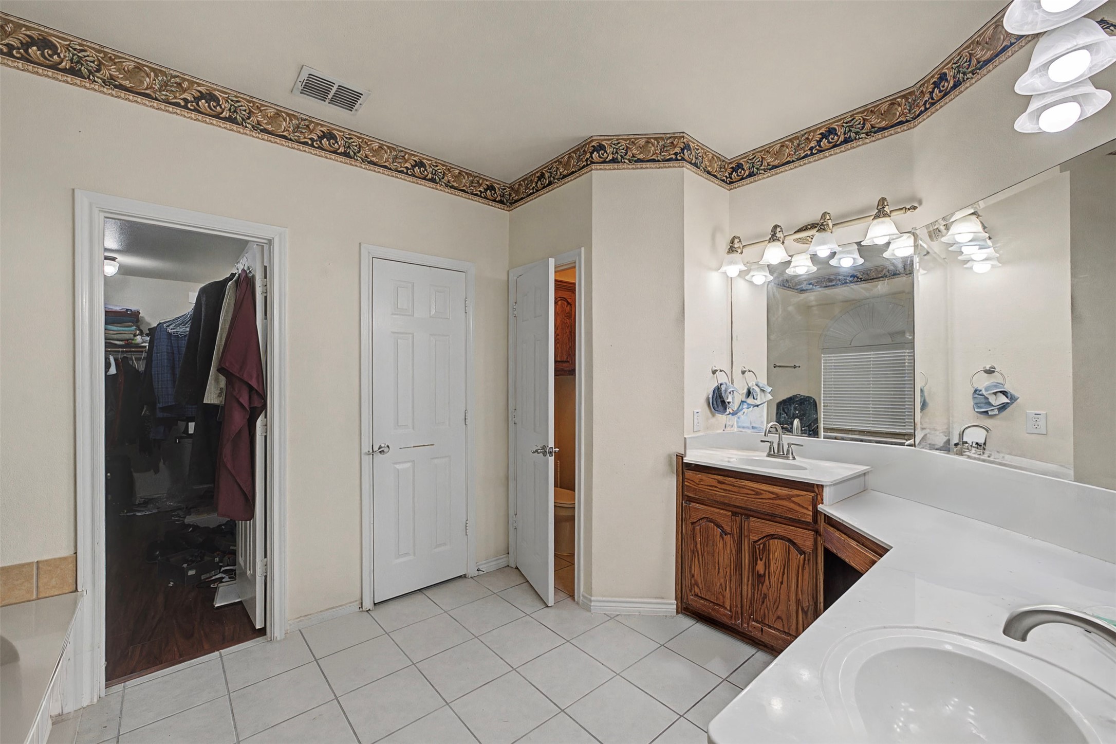 4525 Warbler Lane Garland TX 75043