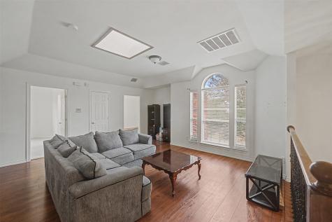 4525 Warbler Lane Garland TX 75043