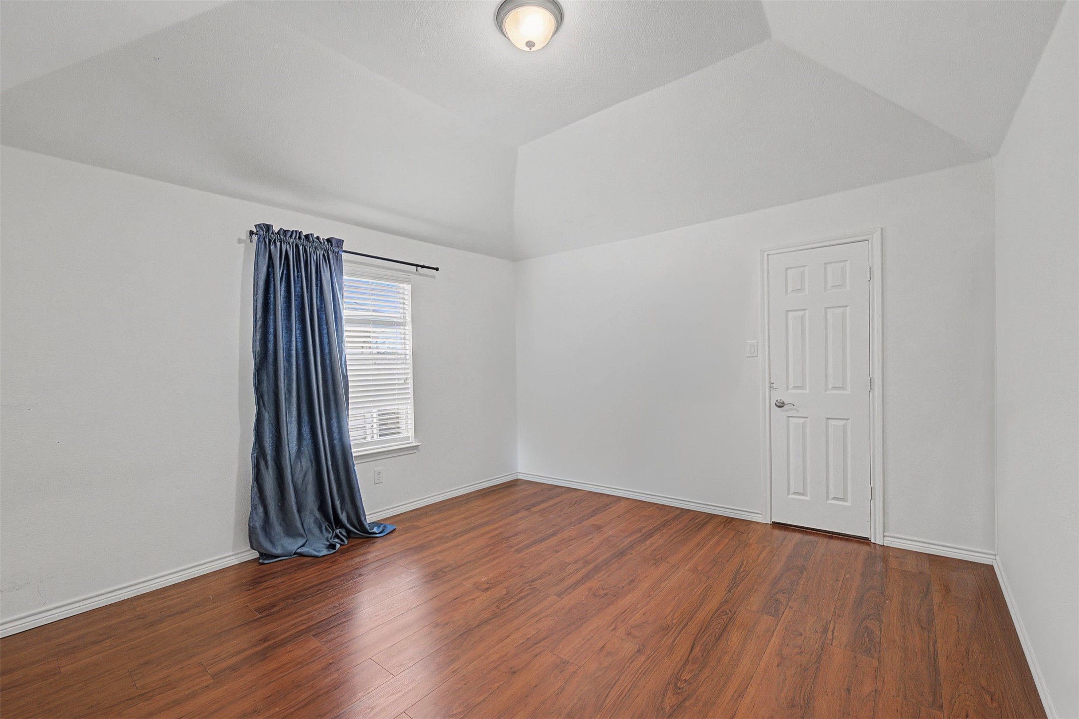 4525 Warbler Lane Garland TX 75043