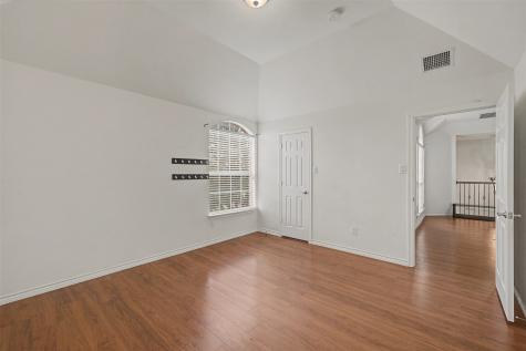 4525 Warbler Lane Garland TX 75043