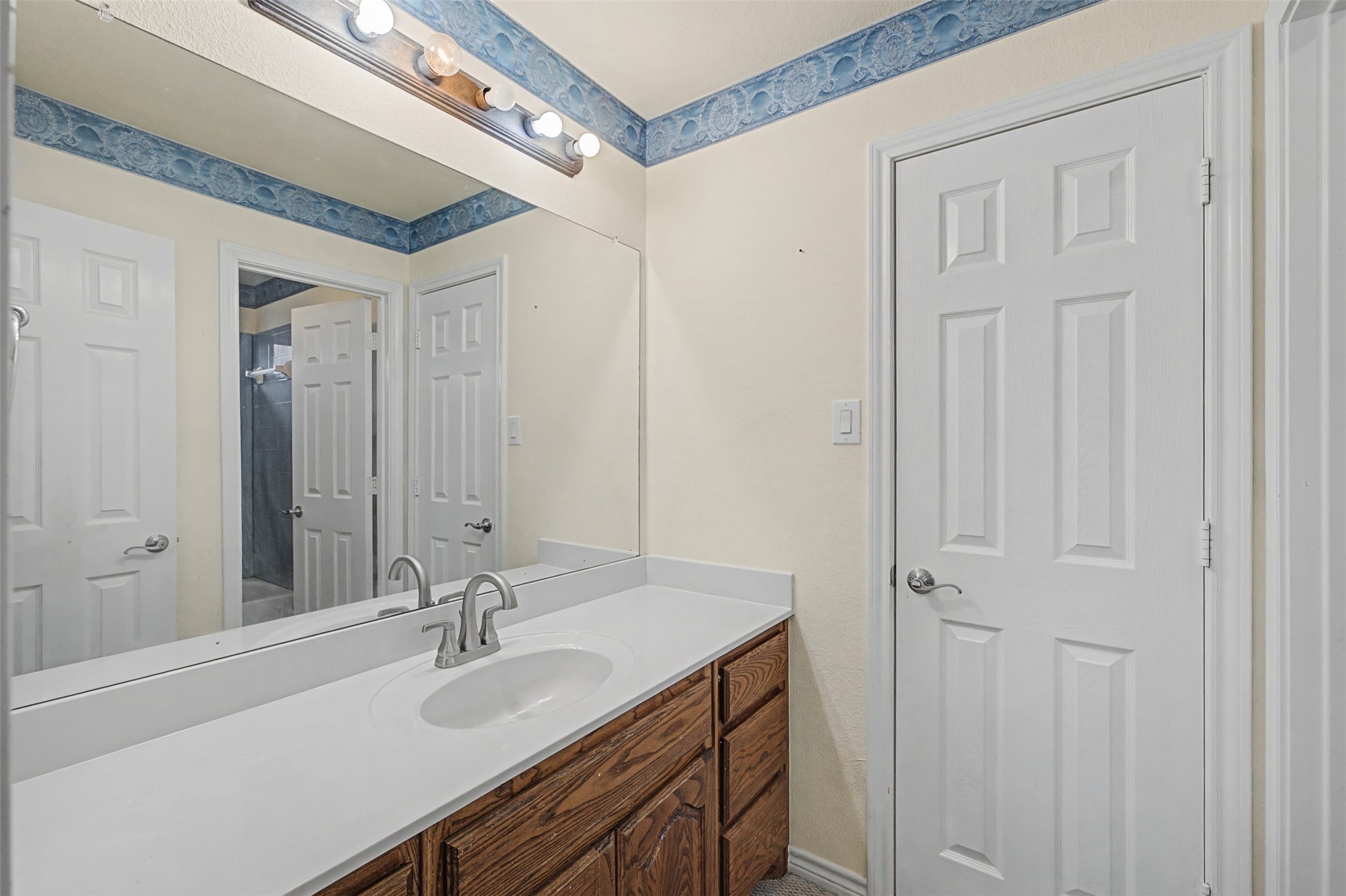 4525 Warbler Lane Garland TX 75043