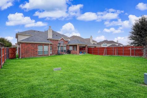 4525 Warbler Lane Garland TX 75043