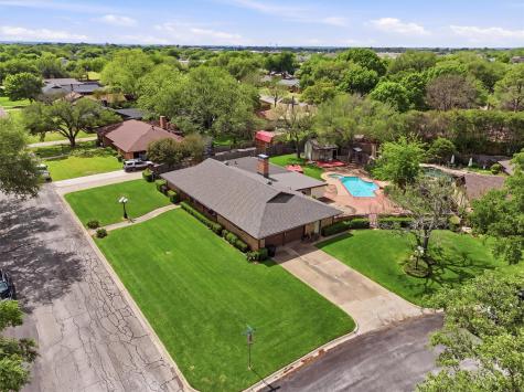 1226 Crestwood Drive Cleburne TX 76033