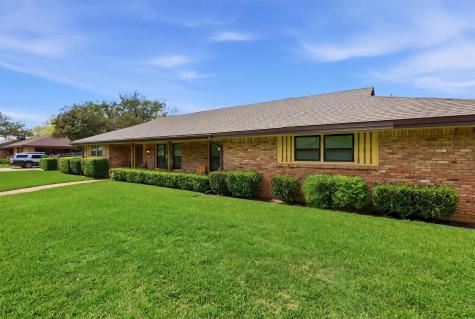 1226 Crestwood Drive Cleburne TX 76033