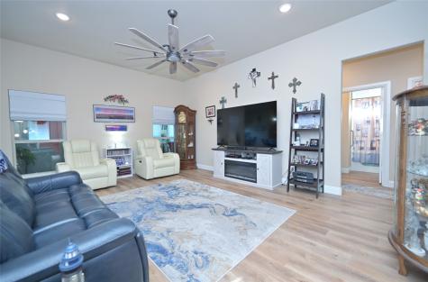 540 Islet Drive Runaway Bay TX 76426
