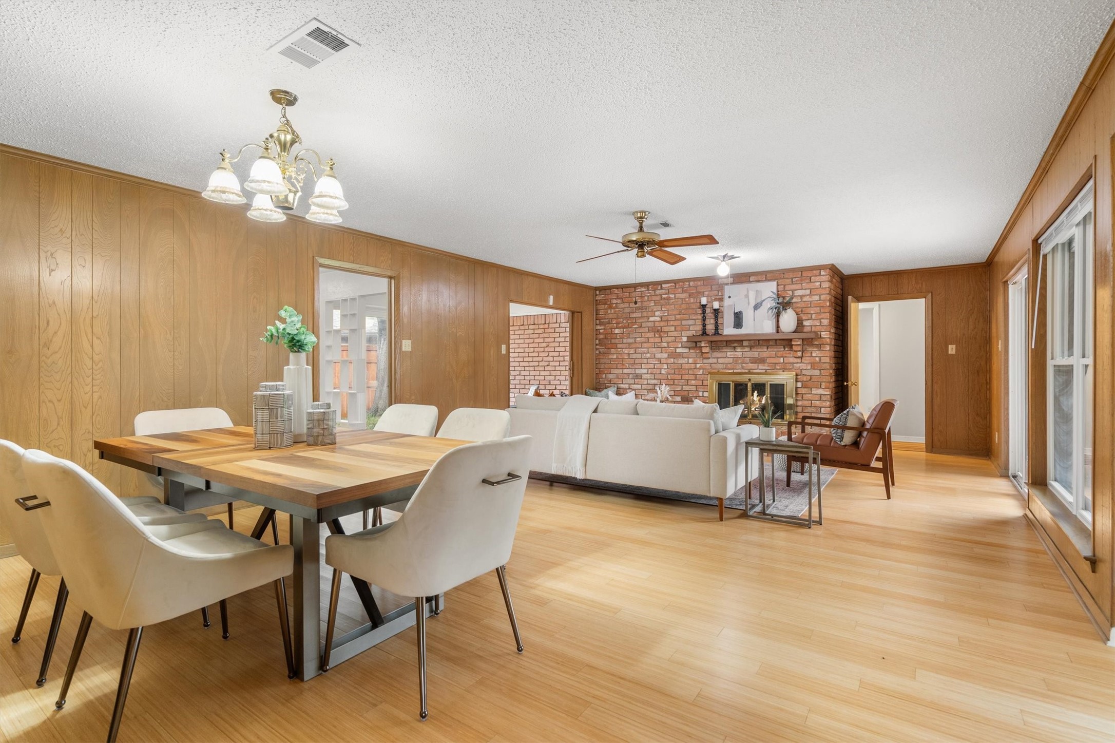 2909 Hillcrest Drive Irving TX 75062