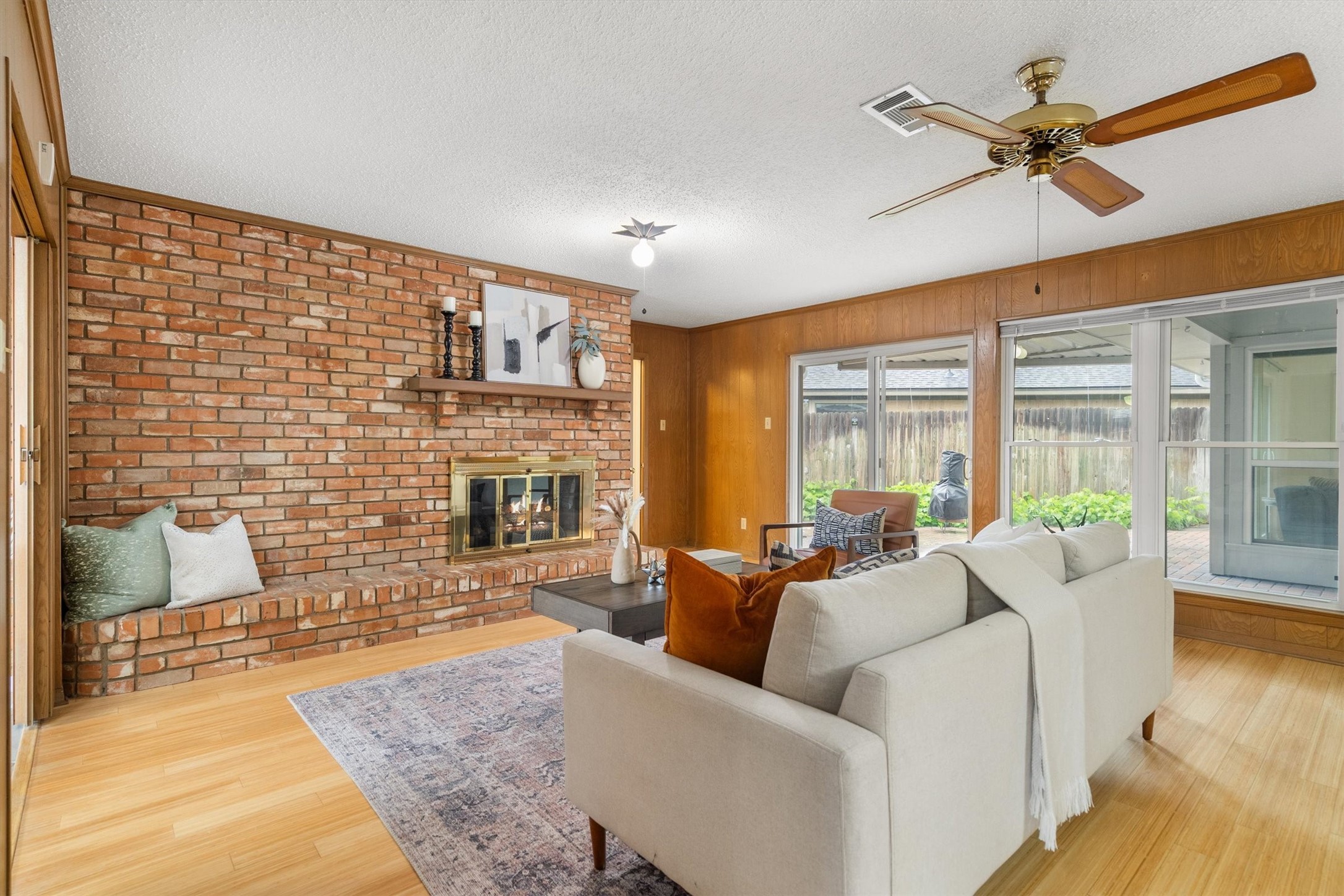 2909 Hillcrest Drive Irving TX 75062