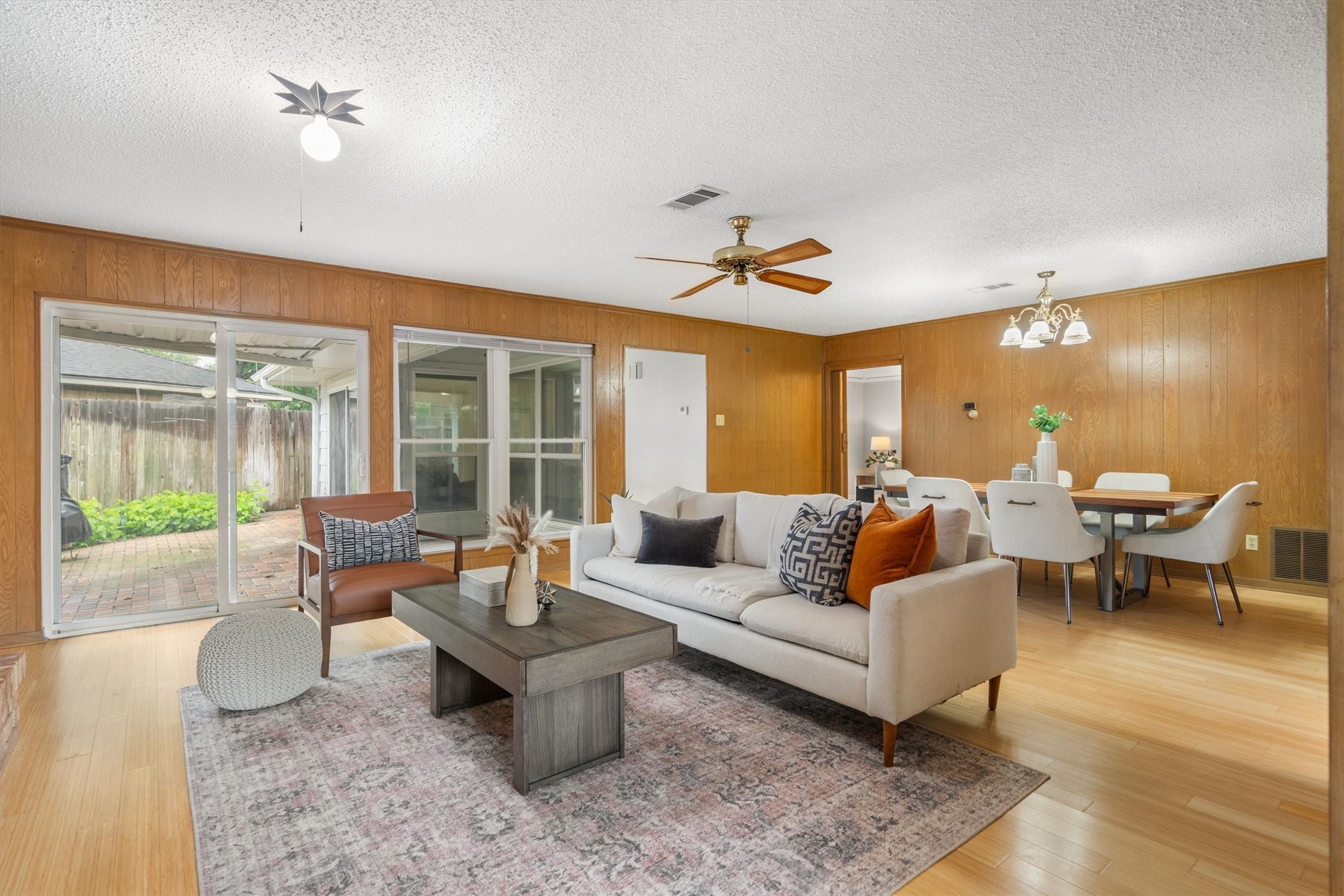 2909 Hillcrest Drive Irving TX 75062