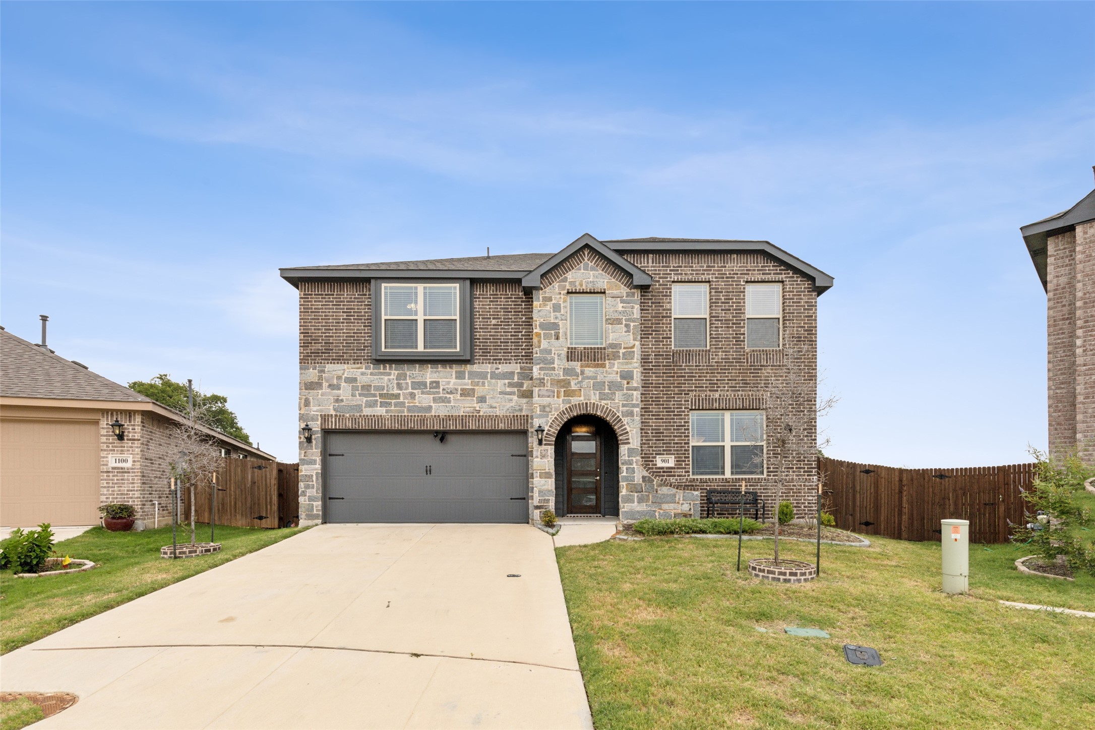 901 Amberwood Drive Godley TX 76044