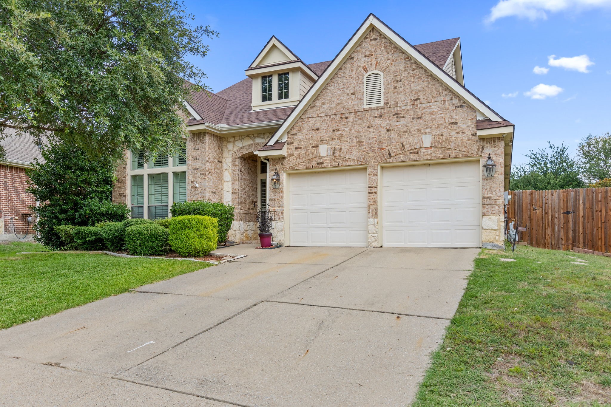 7058 Belteau Lane Dallas TX 75227