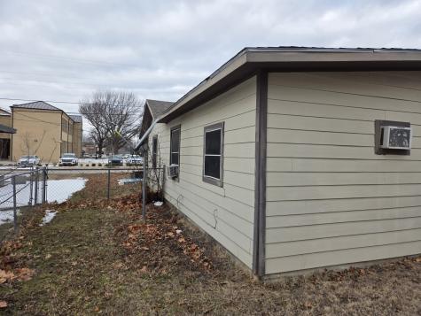 924 N Clements Street Gainesville TX 76240