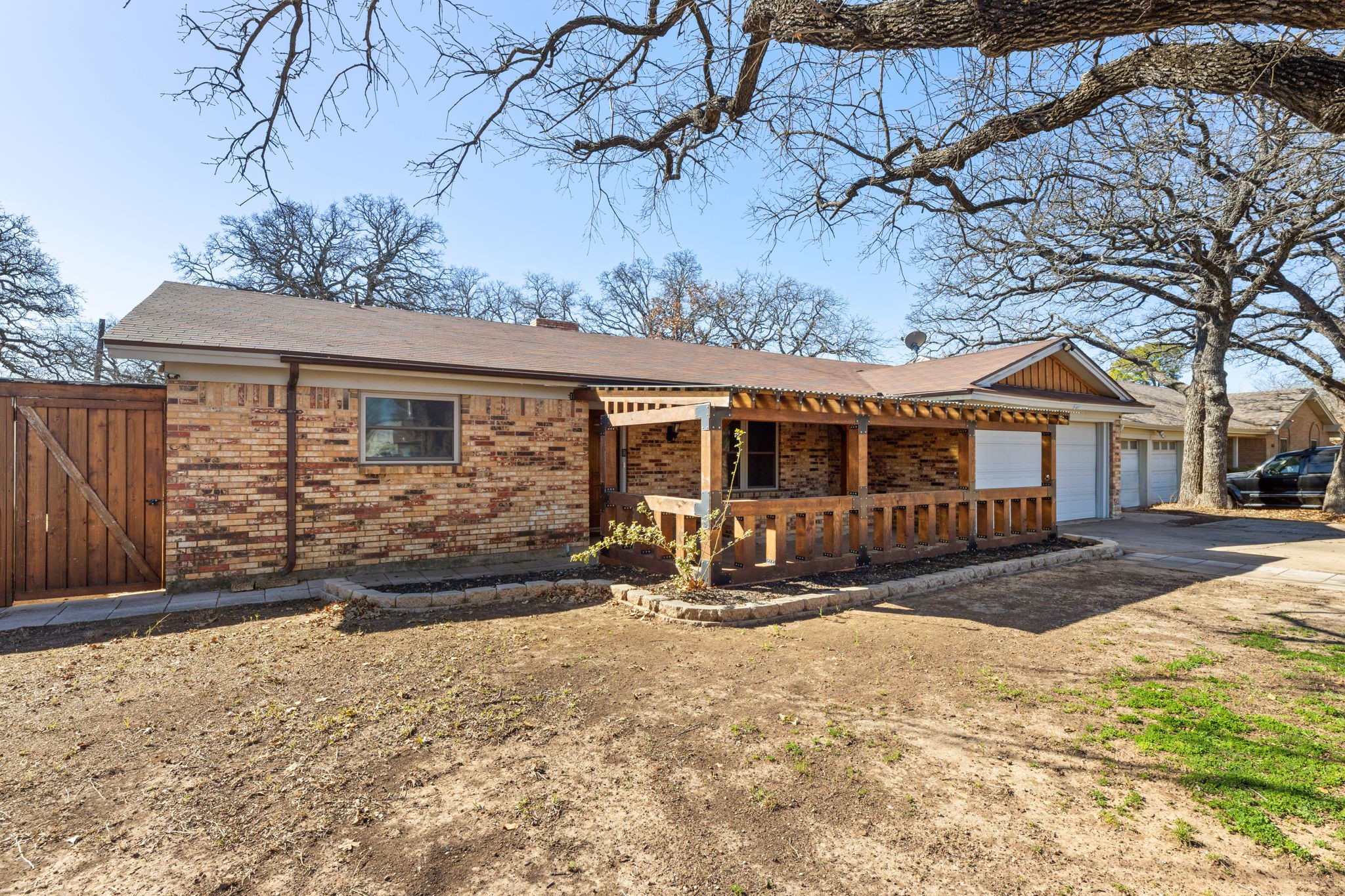829 Oakwood Avenue Hurst TX 76053