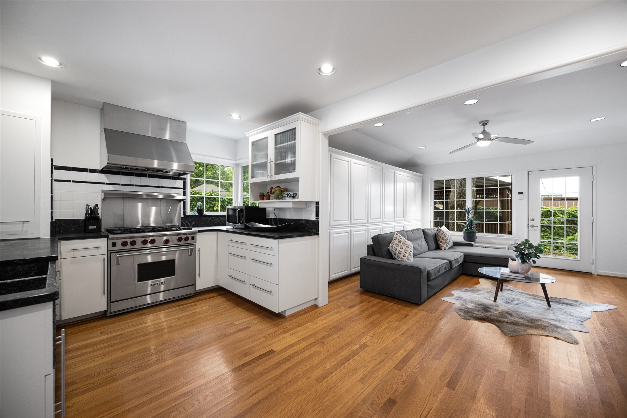 6133 Kenwood Avenue Dallas TX 75214