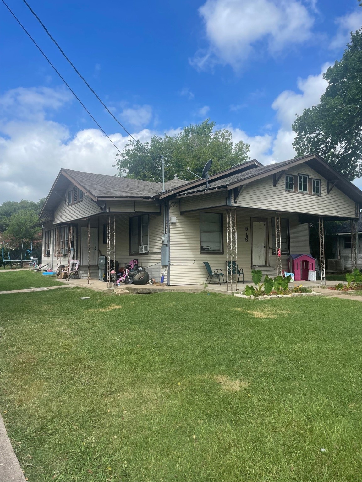 918 W Angeline Street Groesbeck TX 76642
