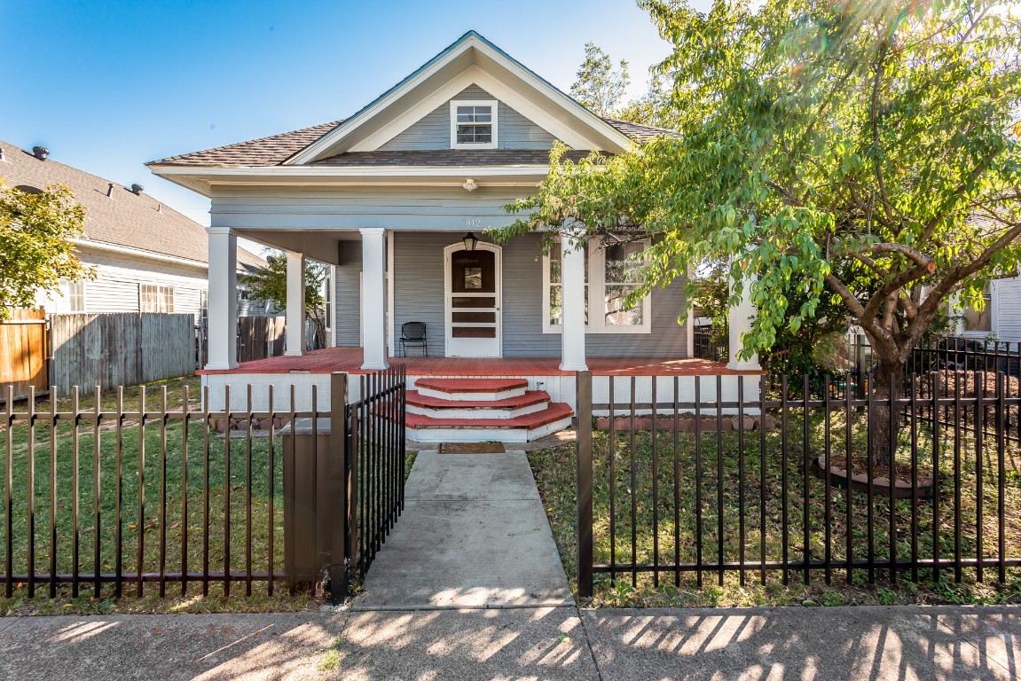 812 Sunset Avenue Dallas TX 75208