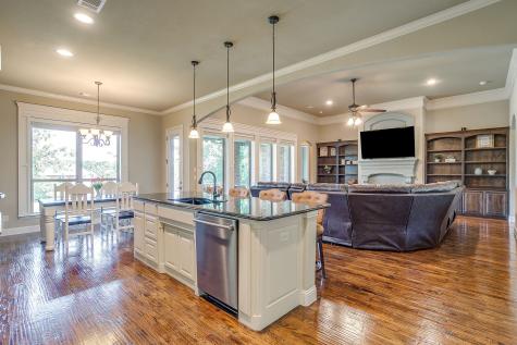 190 Ethan Drive Hudson Oaks TX 76087