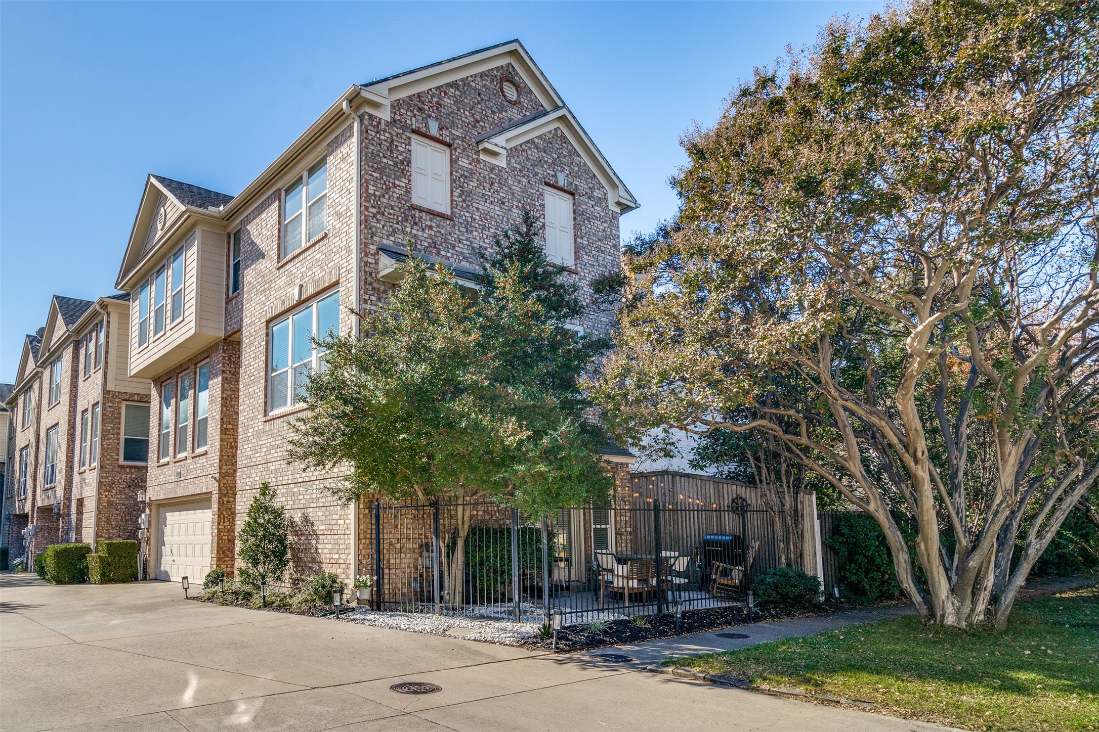 4243 Bowser Avenue Dallas TX 75219