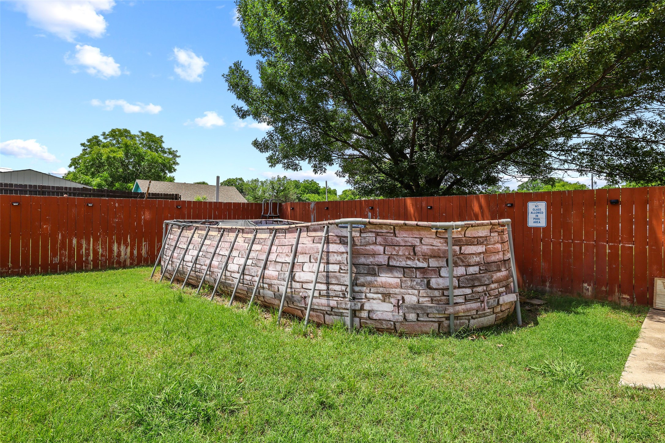 204 E Avenue D Garland TX 75040