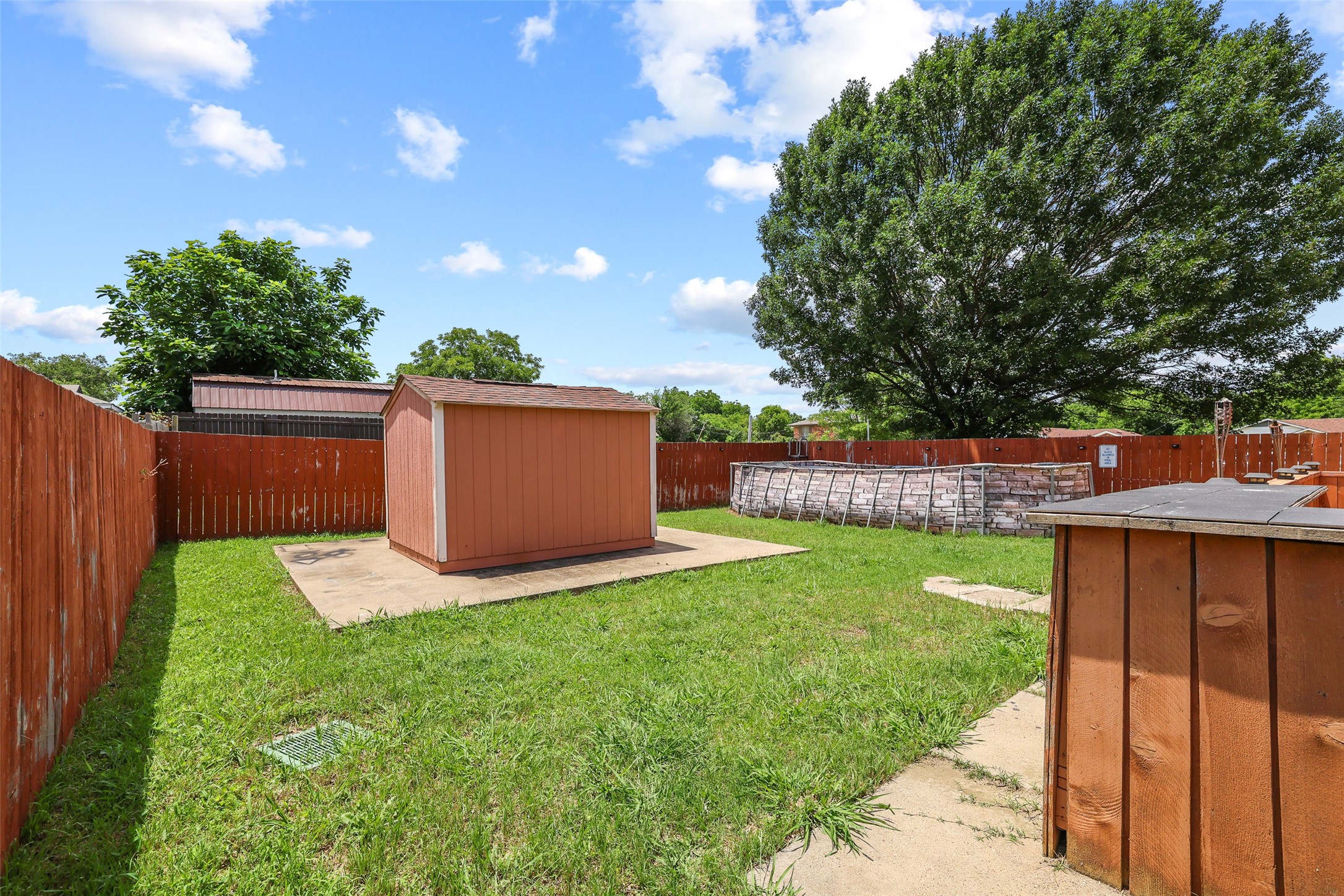 204 E Avenue D Garland TX 75040