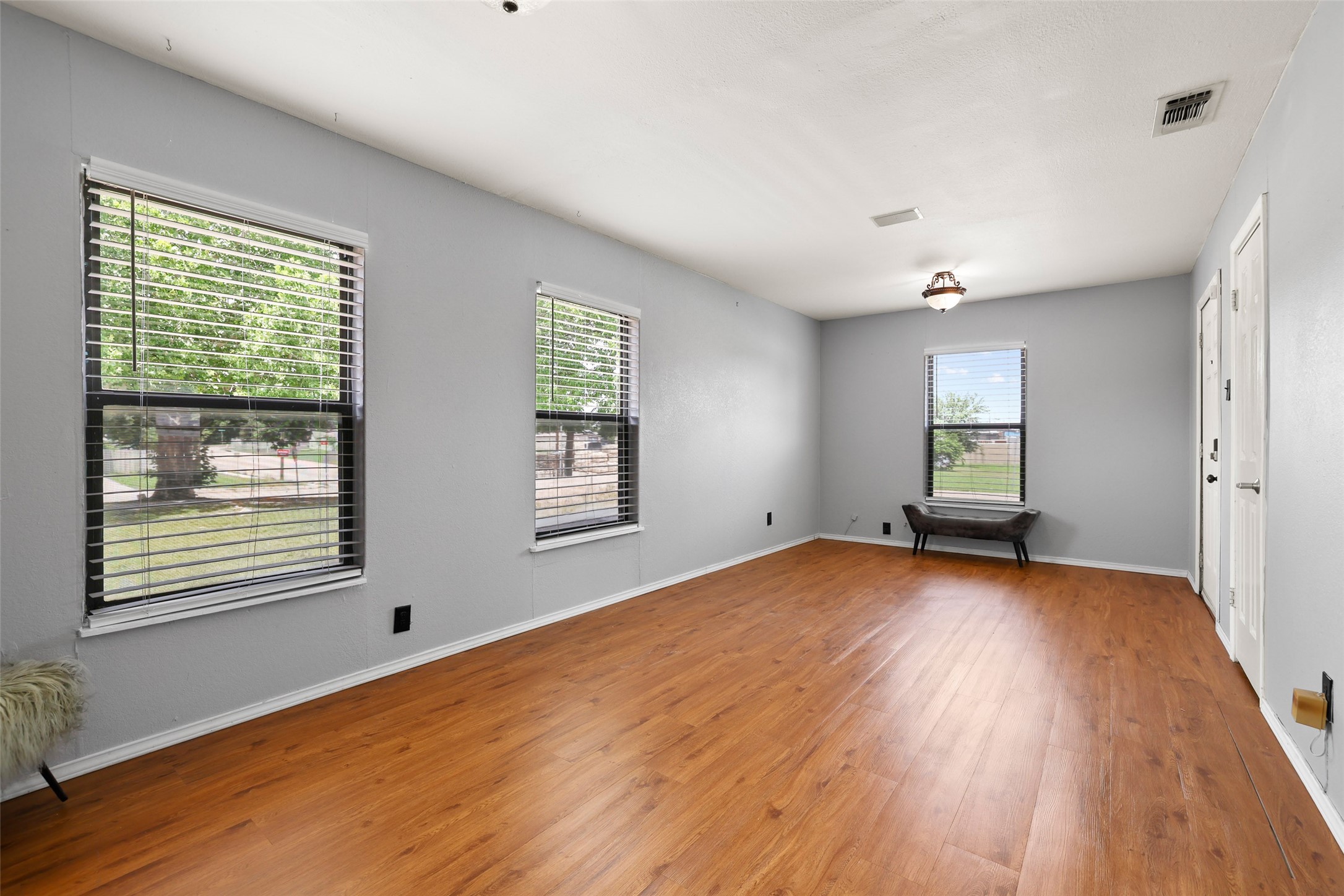 204 E Avenue D Garland TX 75040