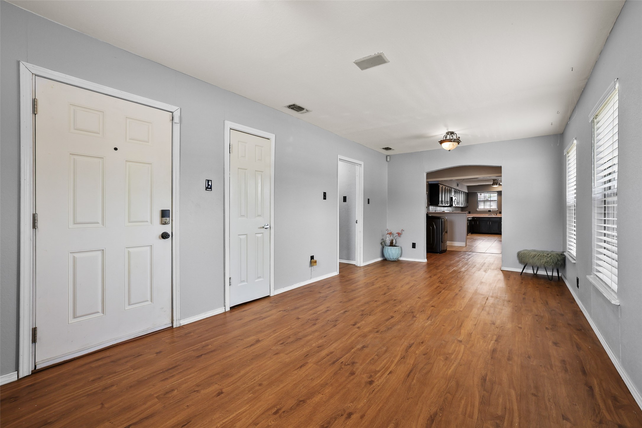 204 E Avenue D Garland TX 75040