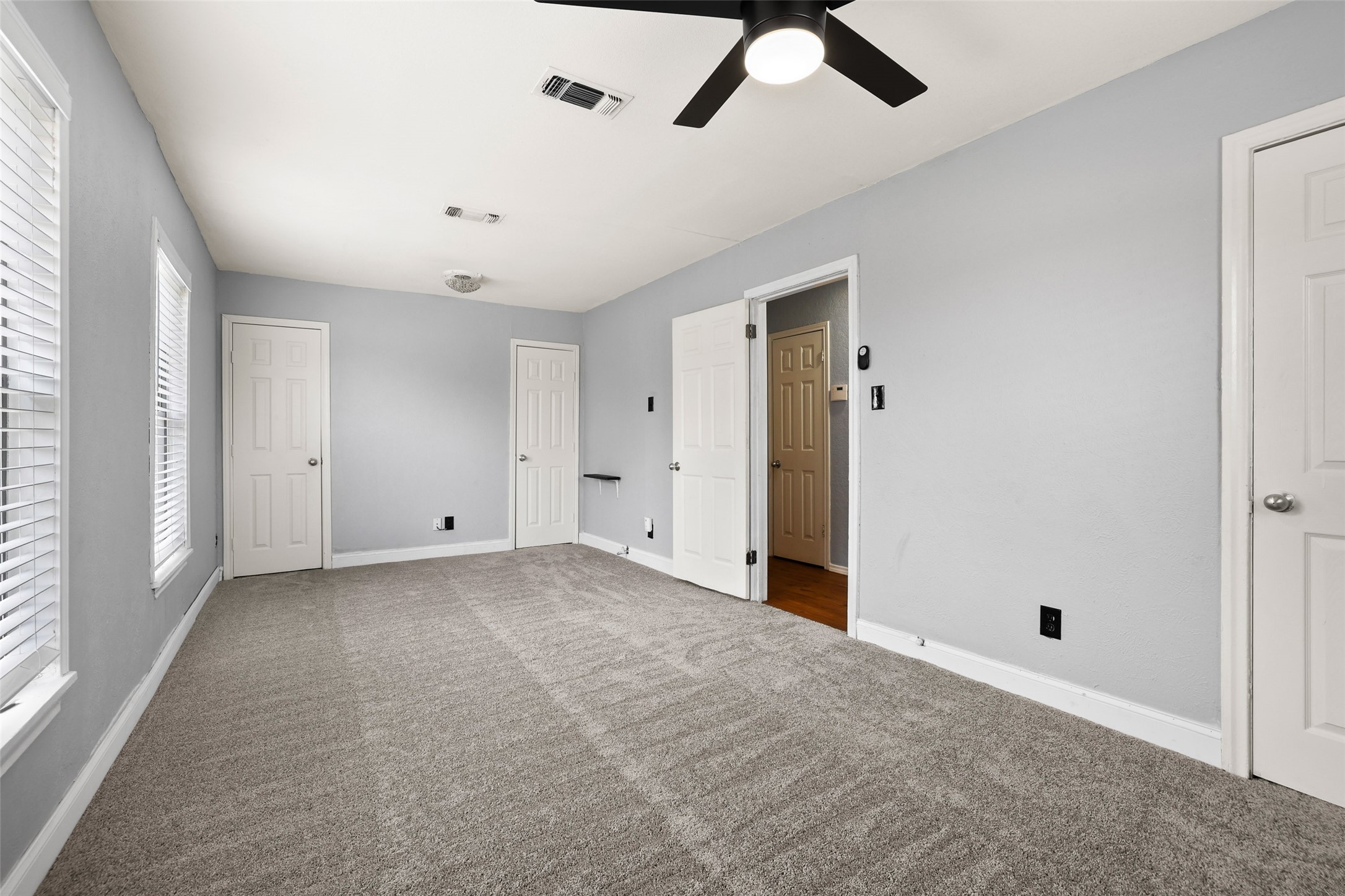 204 E Avenue D Garland TX 75040