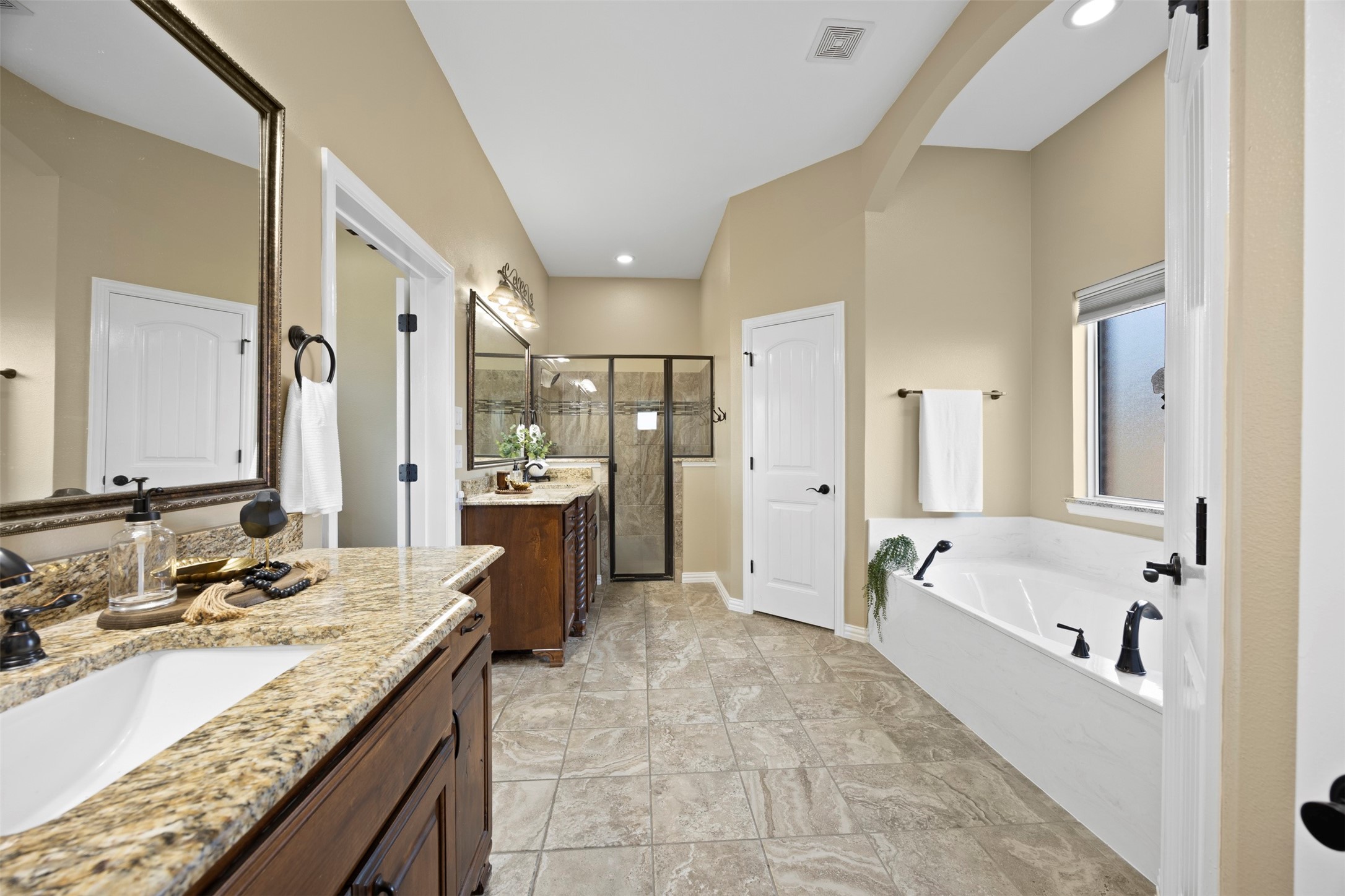 8230 Glenwick Drive Waxahachie TX 75167