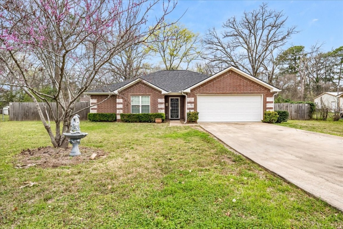 1101 Willow Springs Drive Longview TX 75604