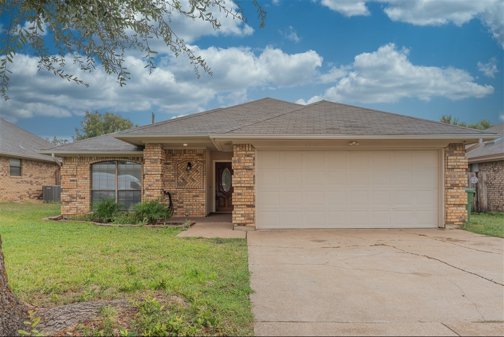 6301 Lotus Drive Arlington TX 76001