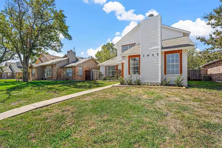 3925 Bond Street Rowlett TX 75088