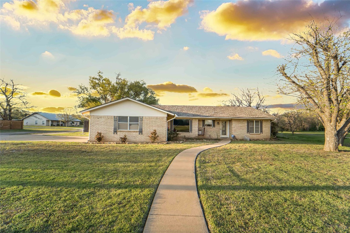 1520 W Elliott Street Breckenridge TX 76424